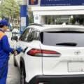 Mẹo chạy ô tô tiết kiệm xăng E10 tối đa chủ xe cần biết
